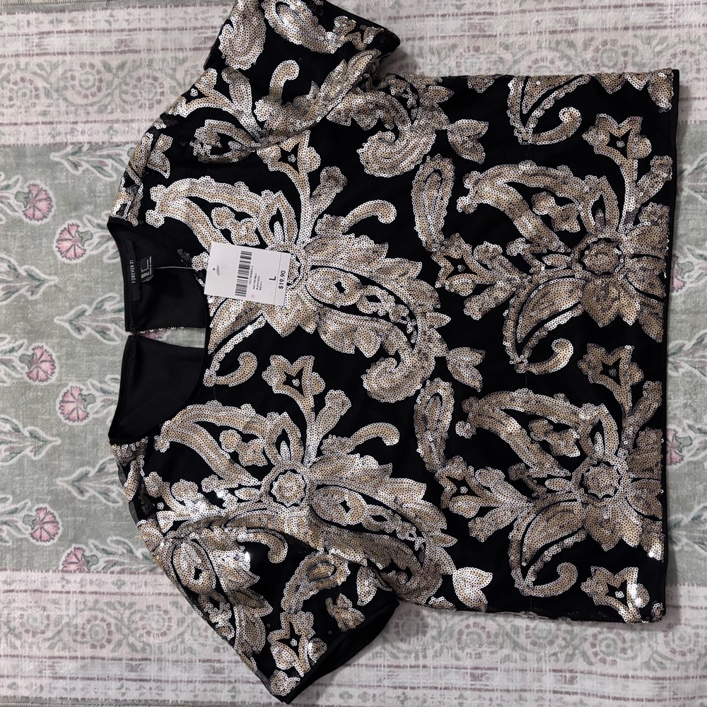 NWT Forever 21 Boxy Baroque Sequin Crop Top